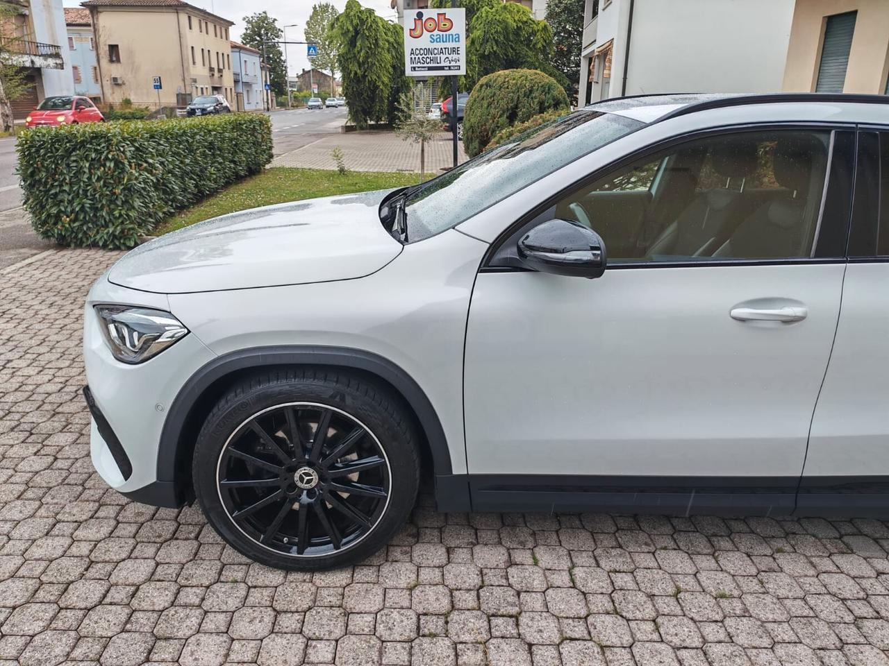 MERCEDES GLA 200 EXECUTIVE PREMIUM