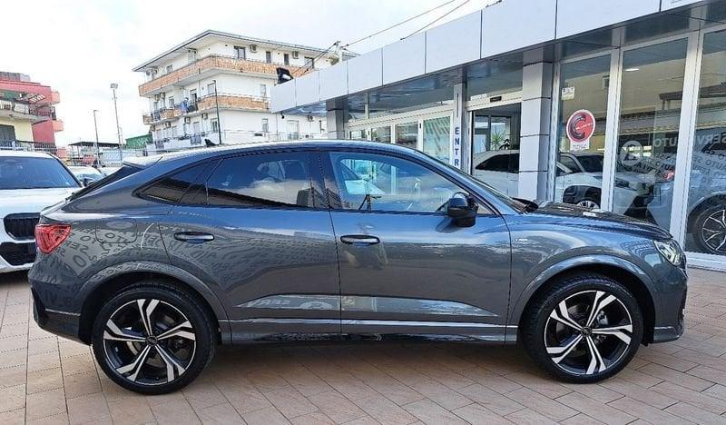 Audi Q3 SPB 35 TDI S tronic Identity Black