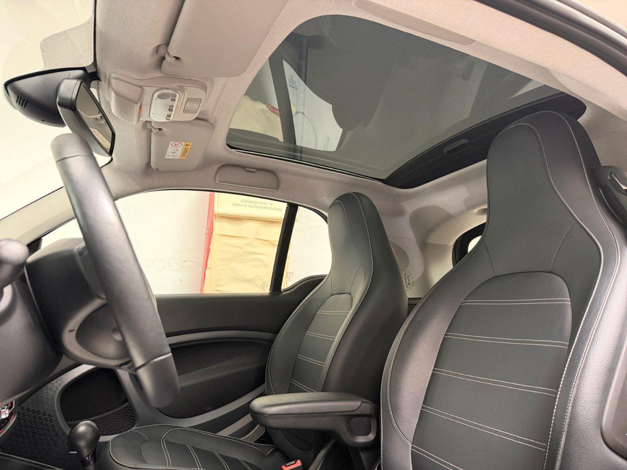 Smart fortwo eq racingrey 22kW