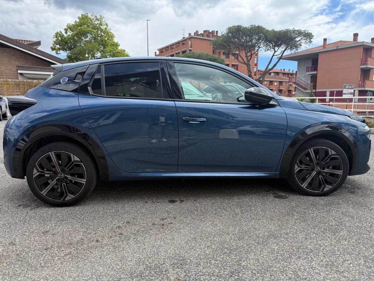 Lancia Ypsilon Hybrid e-DCT Edizione Cassina