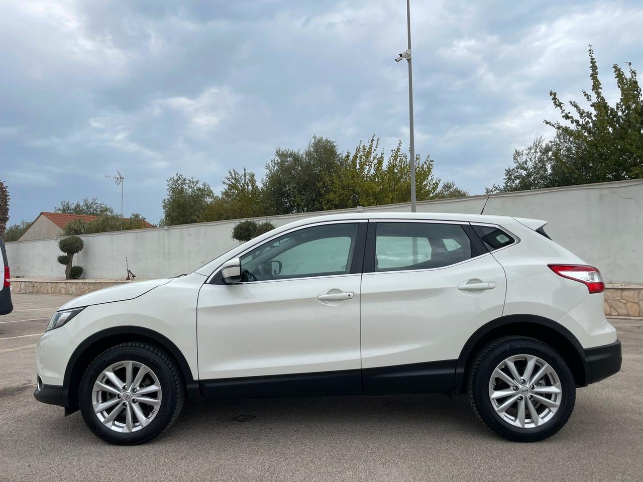 Nissan Qashqai 1.5 dCi Visia