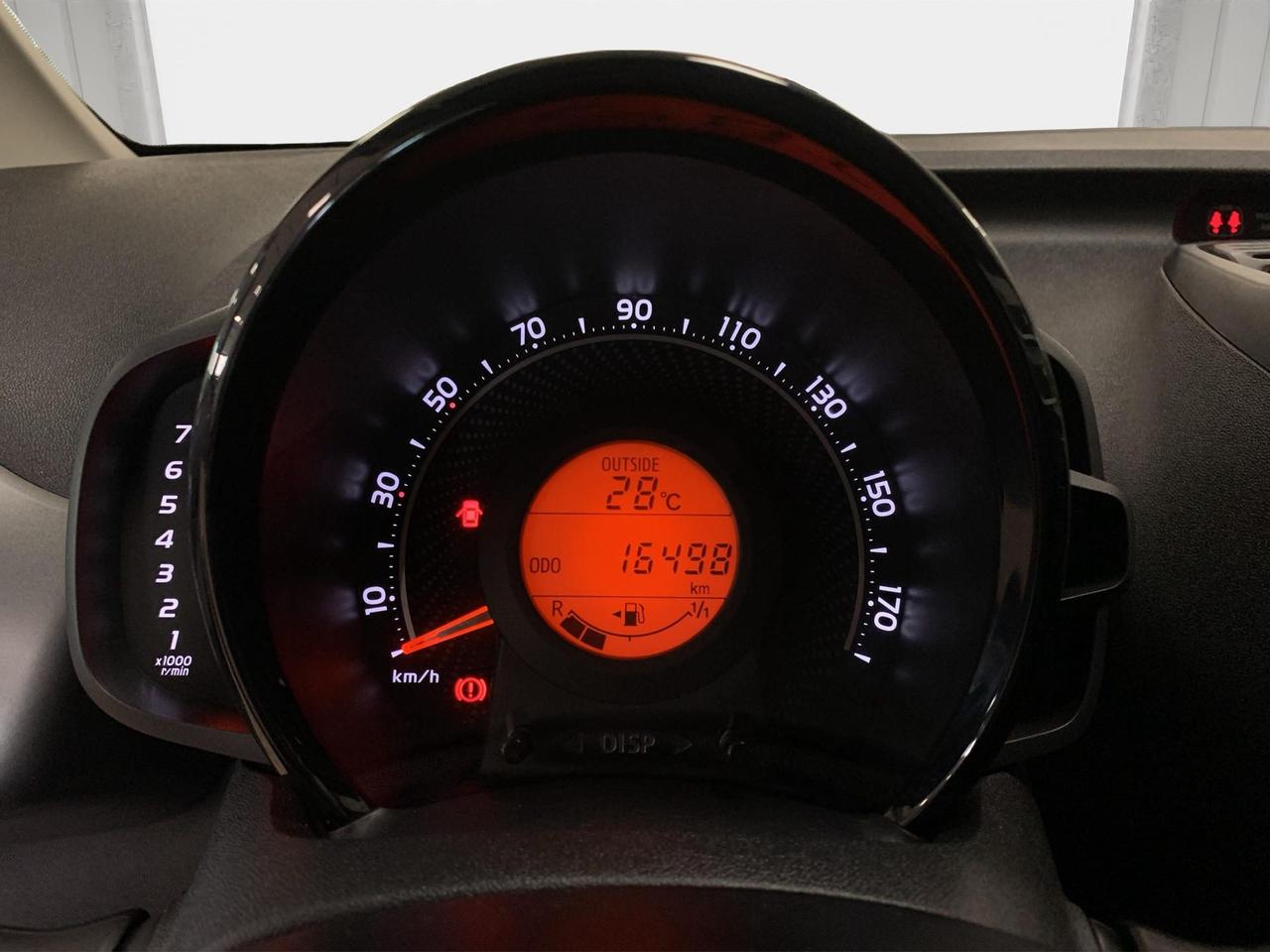 Toyota Aygo 5p 1.0 x-play 72cv