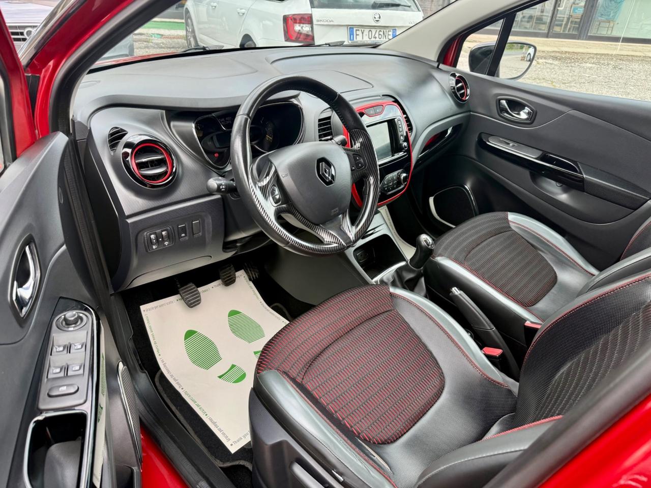 Renault Captur 1.5 dCi EDC Project Runway Ok NEOPATENTATI