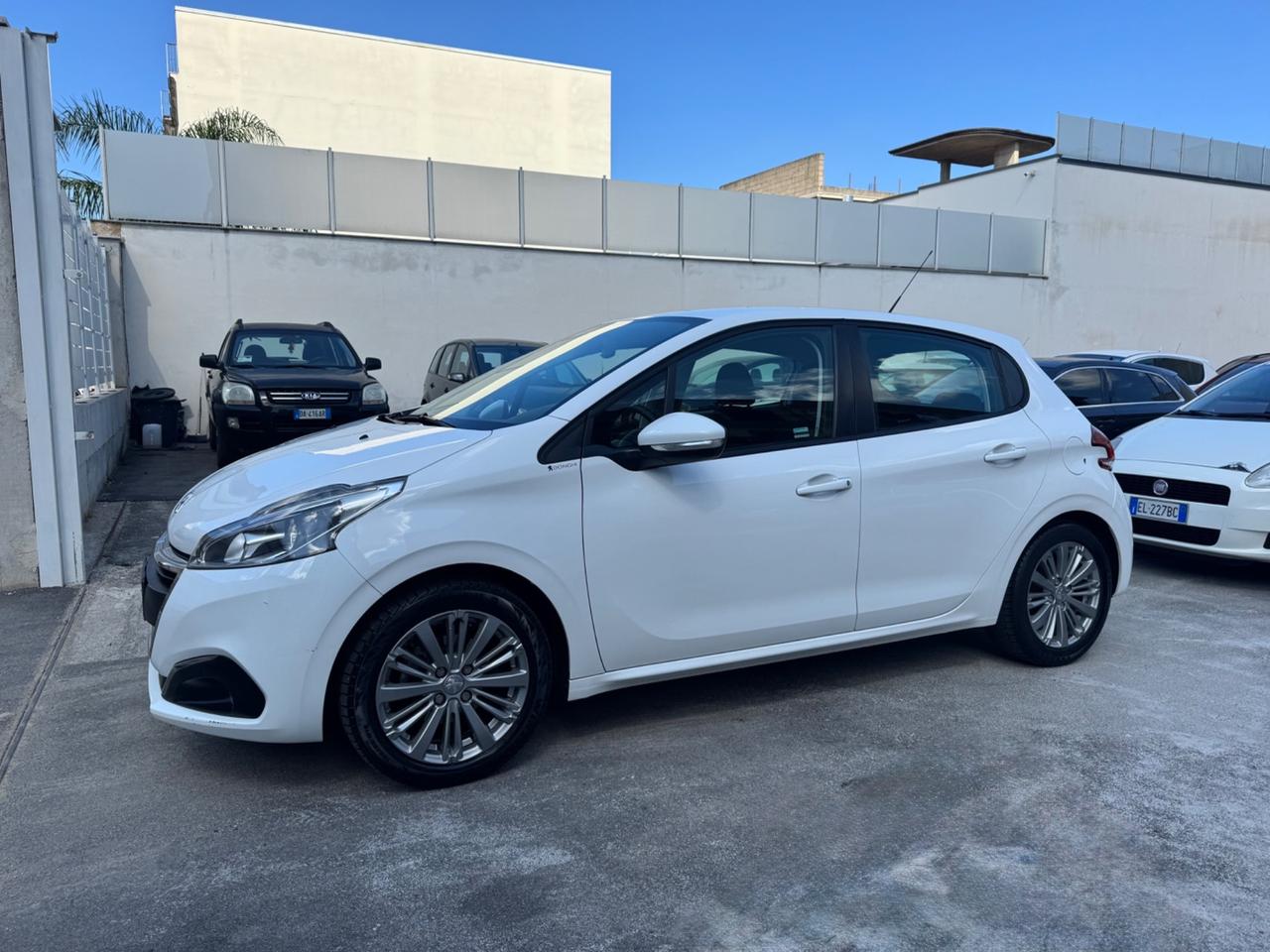 Peugeot 208 1.2 BENZINA 82CV 2017