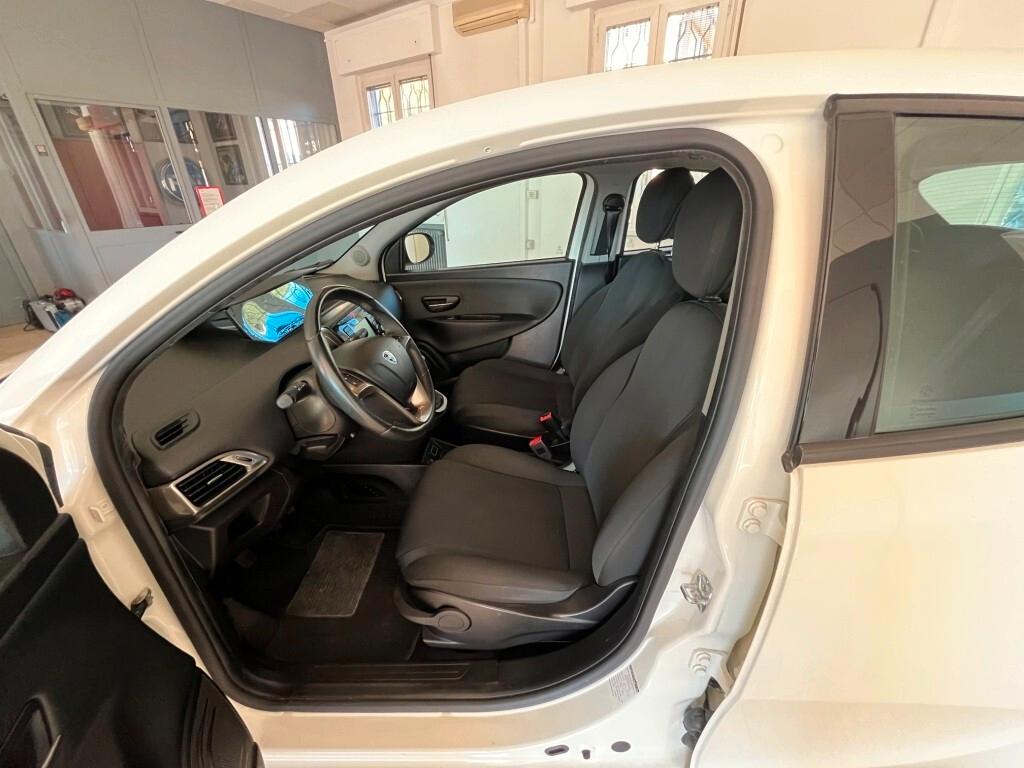 Lancia Ypsilon 1.2 69 Cv 5p Benzina