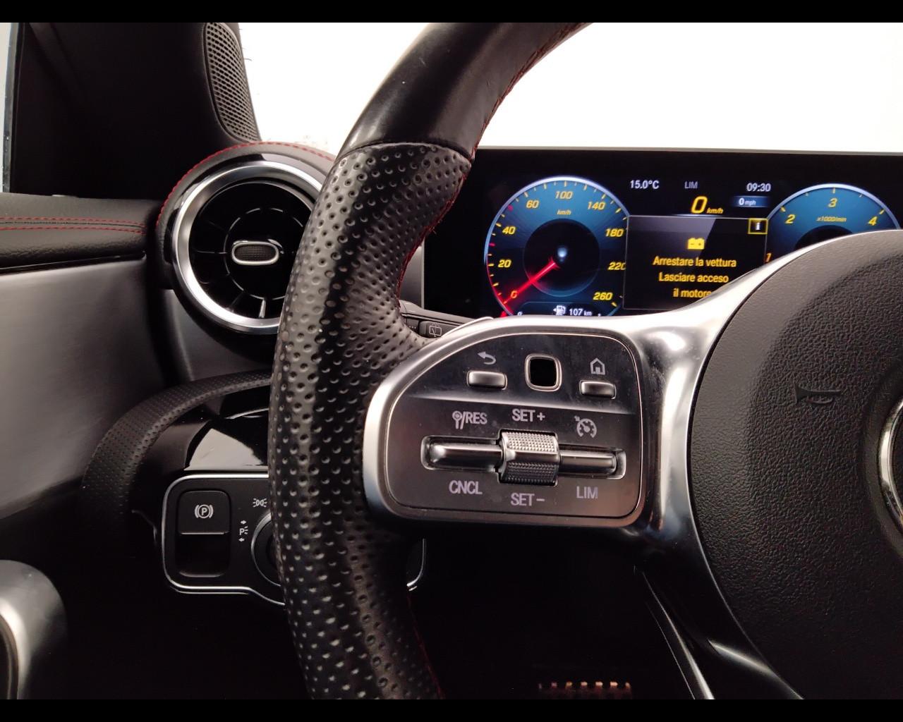 Mercedes-Benz CLA Sh.Brake - X118 - CLA Shooting Brake 200 d Premium auto