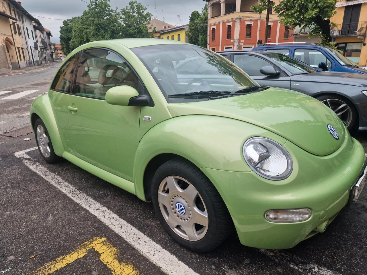 Volkswagen New Beetle 1.6 TARGA ORO-ASI-CRS