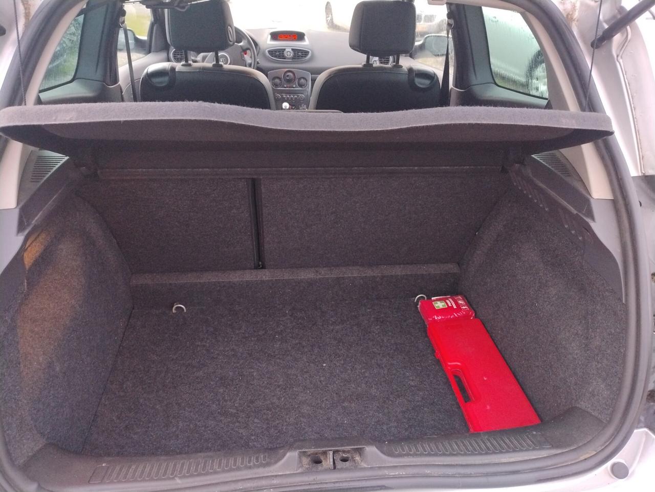 Renault Clio 1.2 16V 3 porte Le Iene