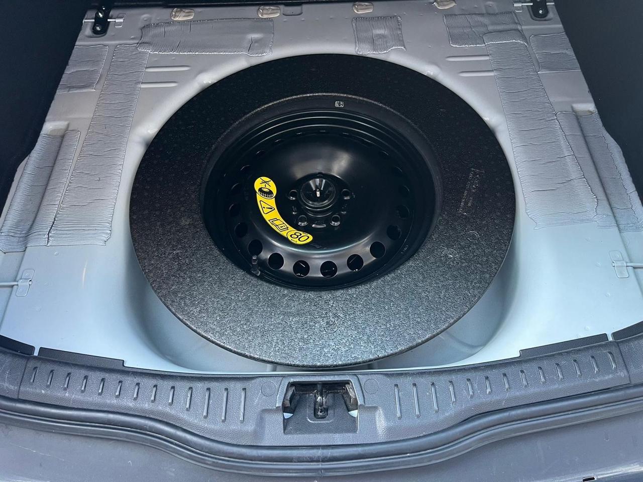 Ford focus 1.5 120 cv N1 autocarro con posti ivata