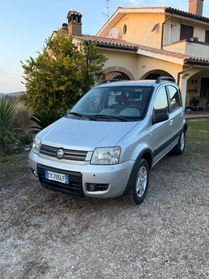 Fiat Panda 4x4 multijet climbing