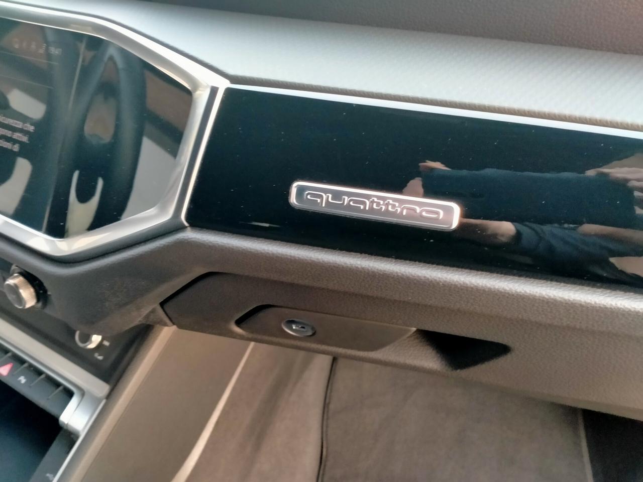 AUDI Q3 SPORTBACK 35 2.0TDI 150CV "QUATTRO" S.TRONIC PACK BLACK LINE / BLACK RINGS