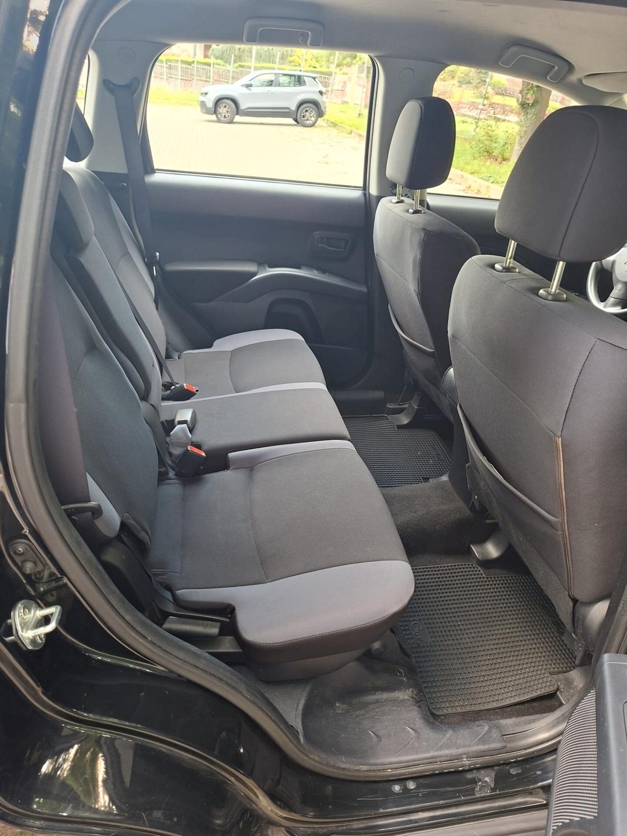 Mitsubishi Outlander 2.0 DI-D Invite DPF