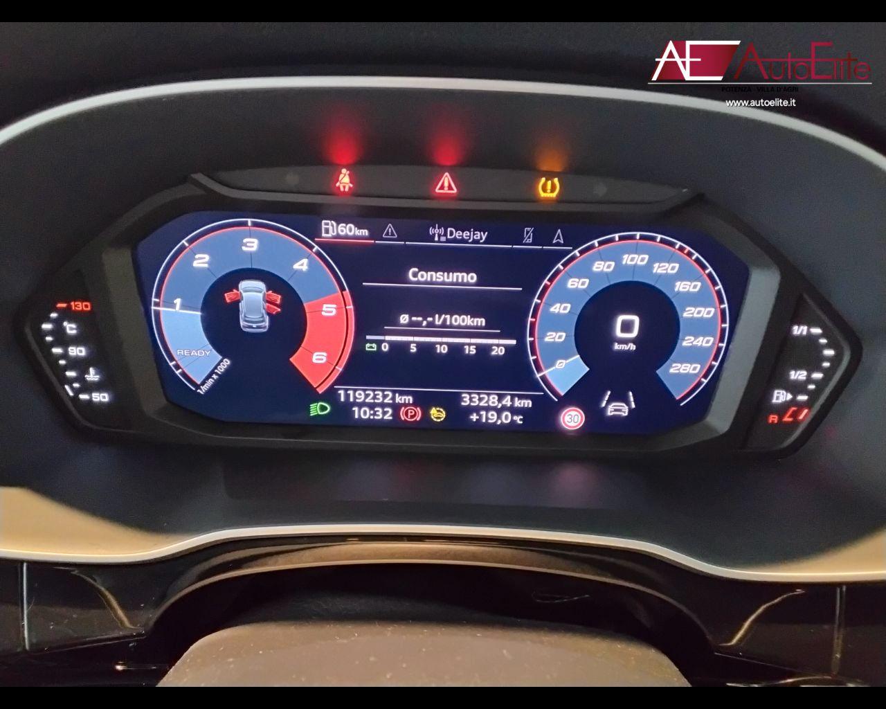 AUDI Q3 35 TDI quattro Business Advanced