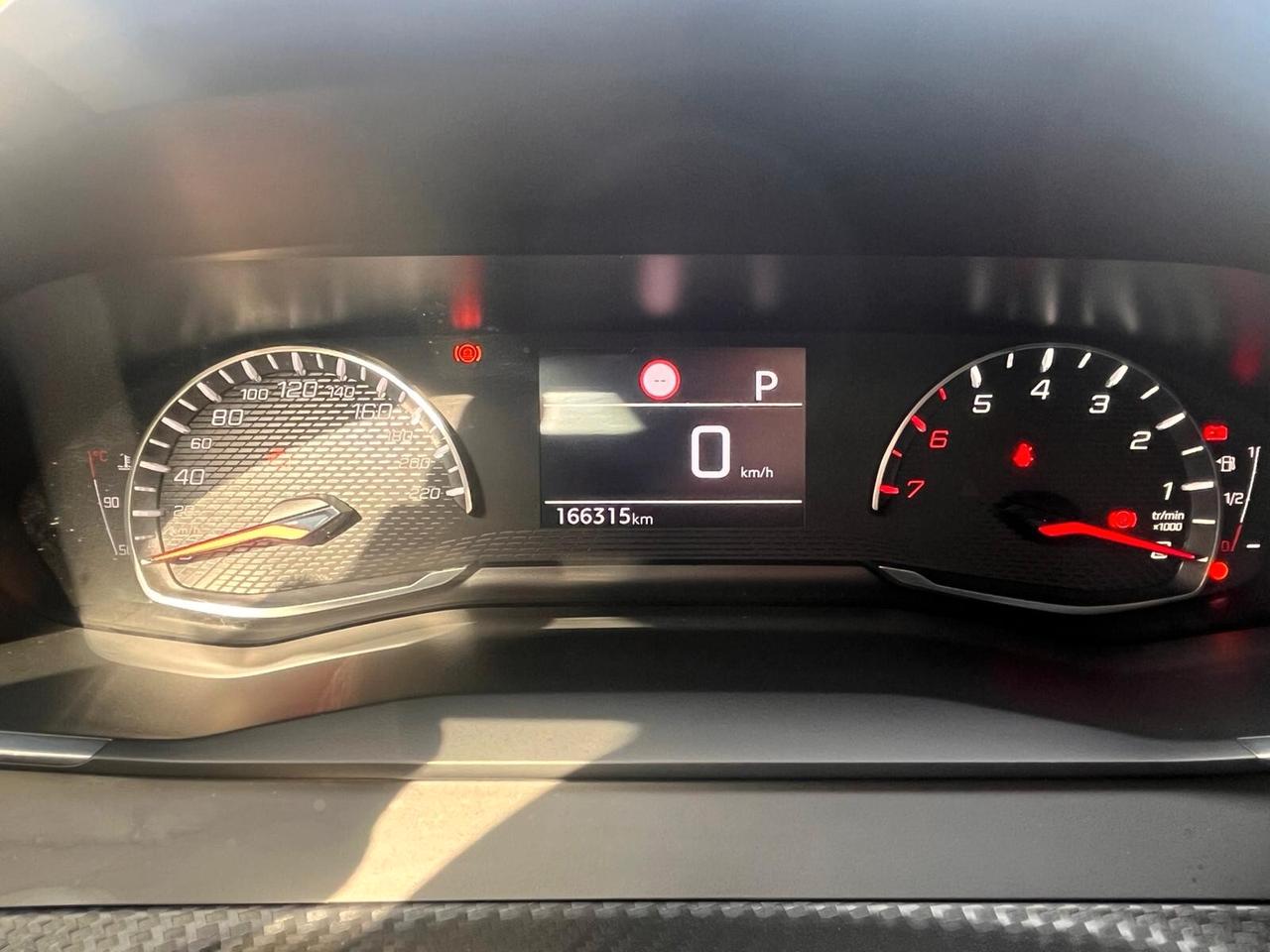 Peugeot 2008 BlueHDi 130 S&S EAT8 Allure