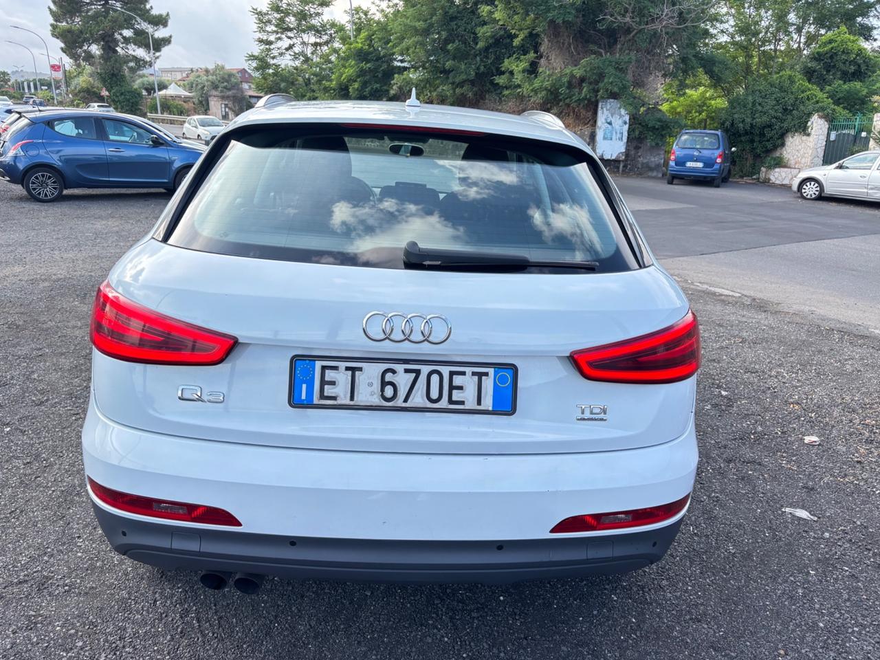 Audi Q3 2.0 TDI quattro S tronic Business Plus