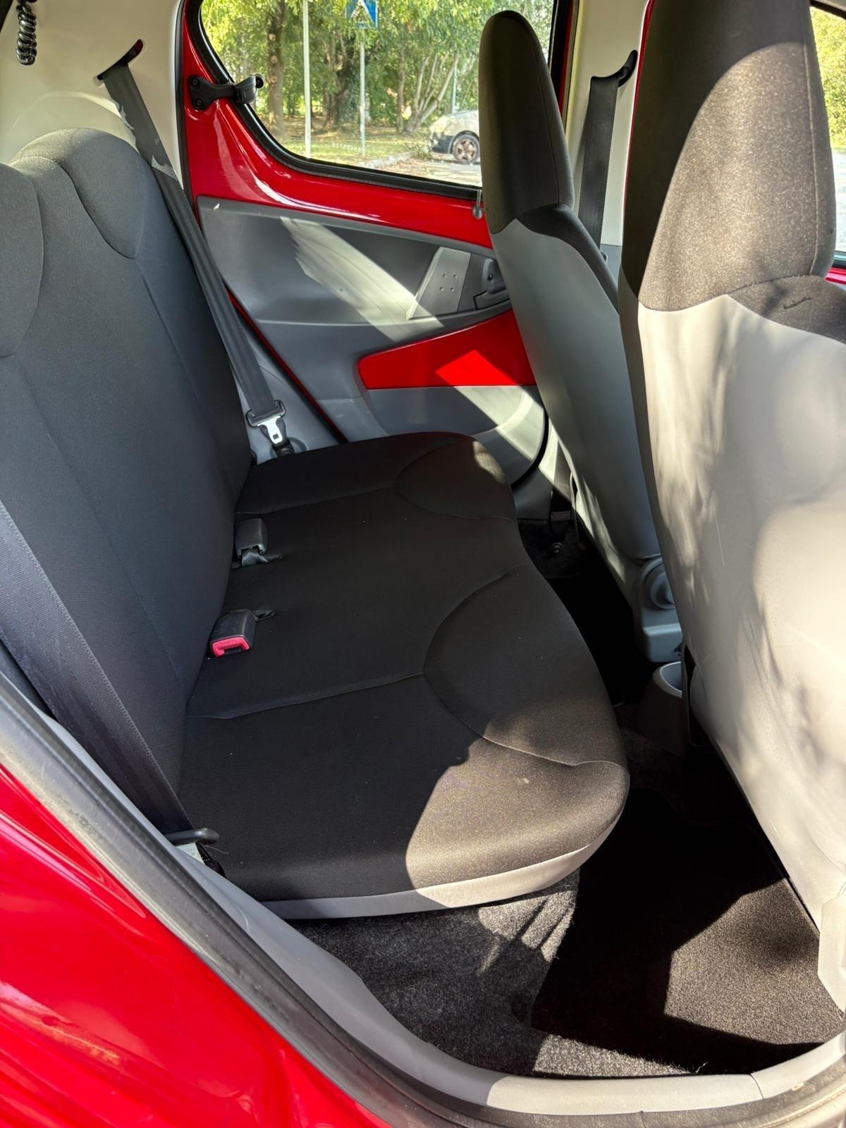 Toyota Aygo 1.0 12V VVT-i 3 porte Now Red Edition