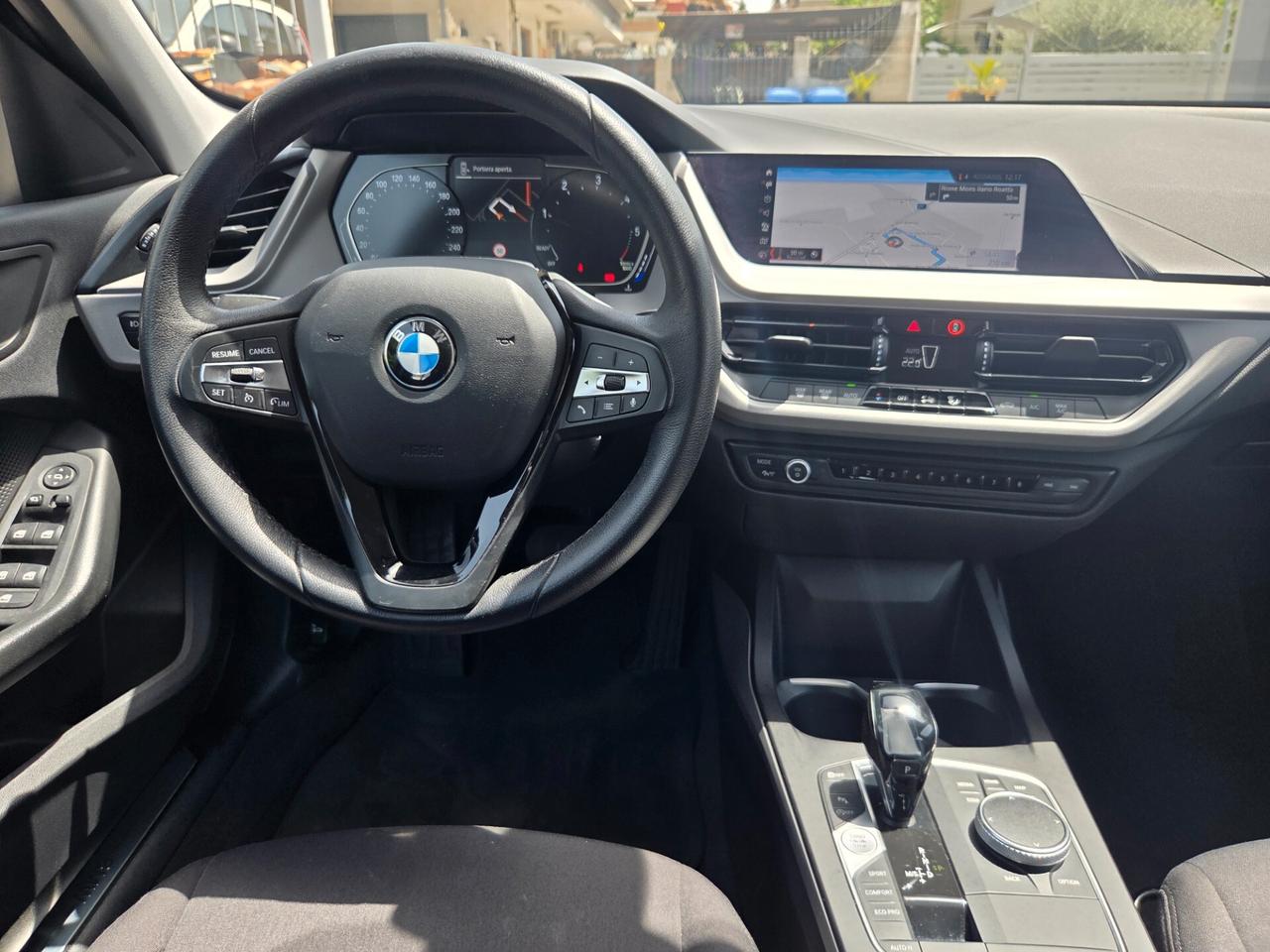 Bmw 1 F40 116d 5p. Business Advantage - 2020 DA VETRINA