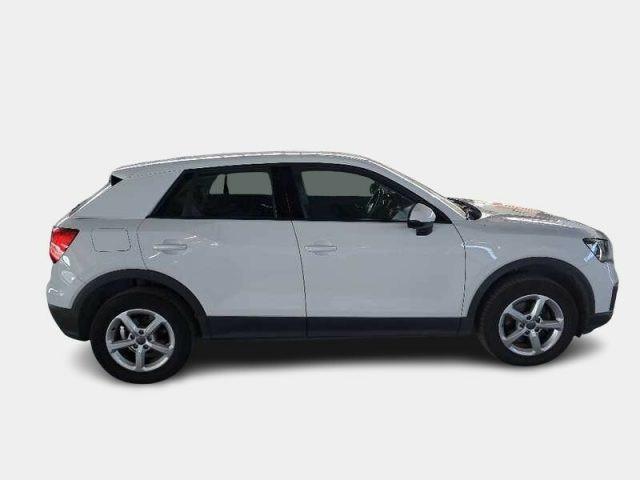 AUDI Q2 30 TDI Business