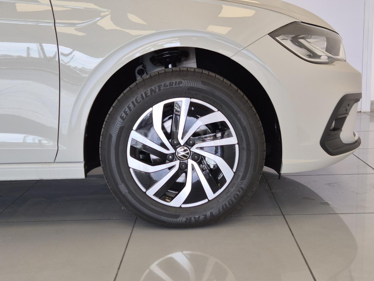 Volkswagen Polo 1.0 evo life 80cv