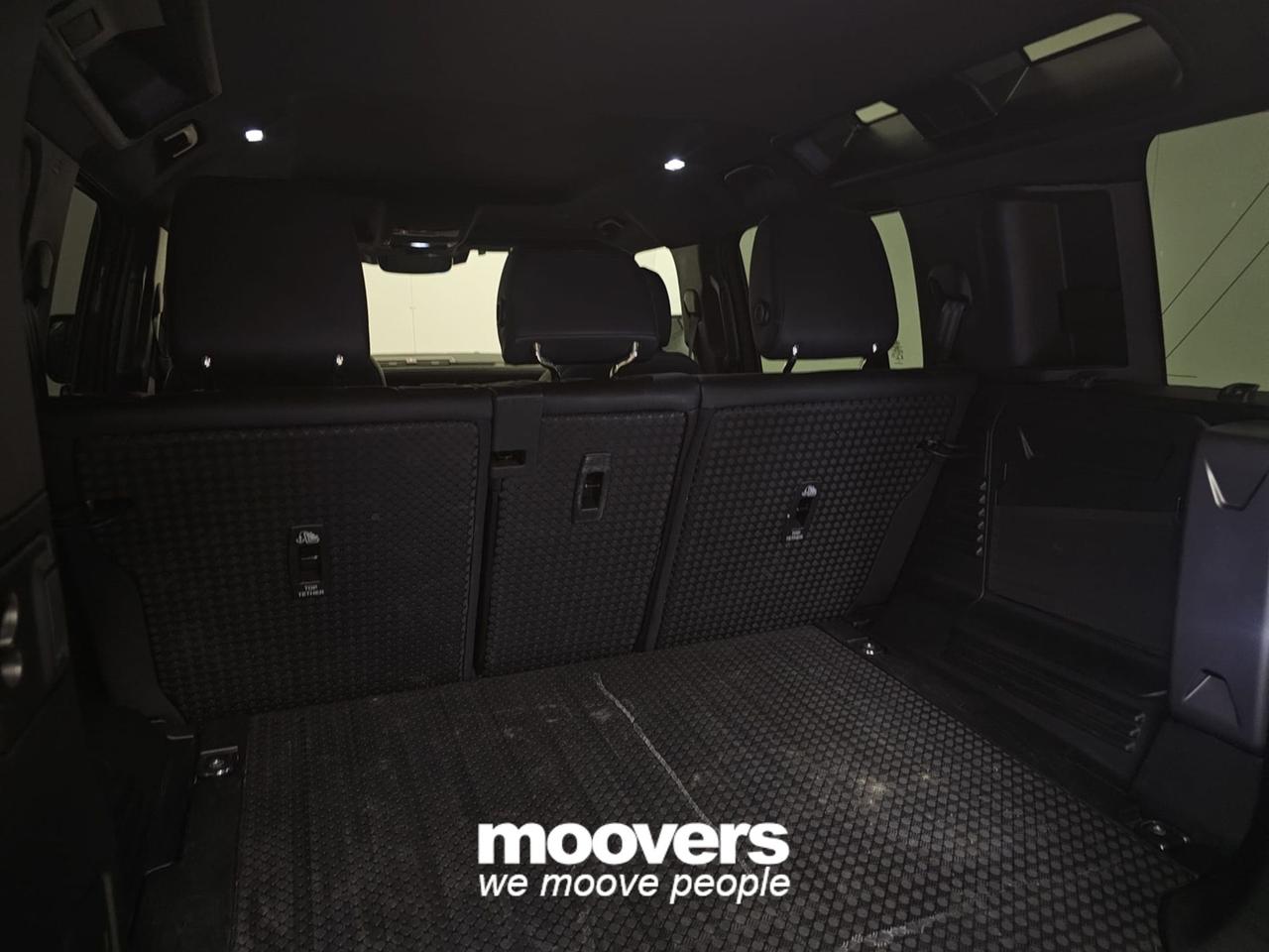 LAND ROVER Defender (2019) 110 3.0D I6 250 CV AWD Auto X-Dynamic HSE