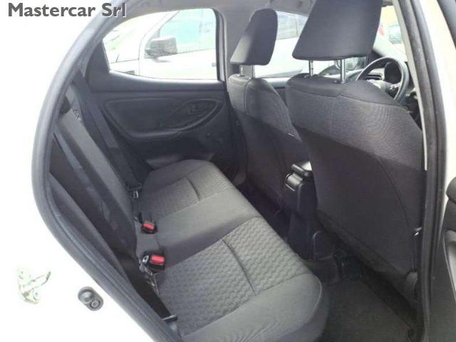 TOYOTA Yaris Yaris 1.5h Business - N1 Autocarro - GM593PZ