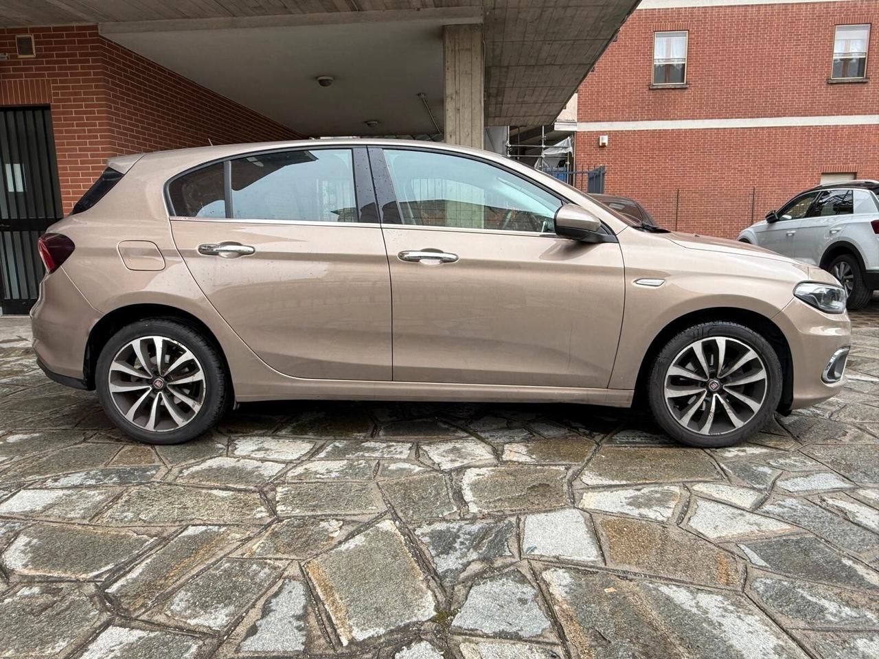 Fiat Tipo 1.4 T-Jet 120CV GPL SW Lounge