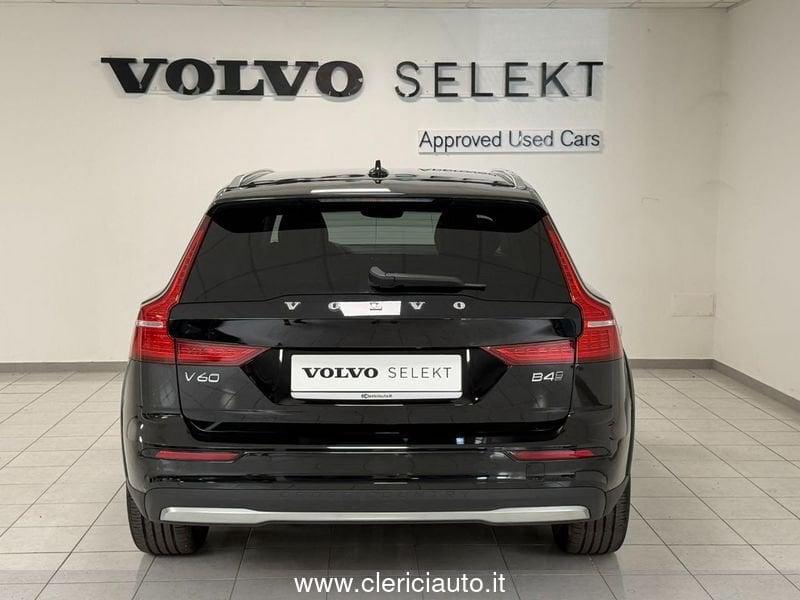 Volvo V60 Cross Country B4 (d) AWD automatico Plus