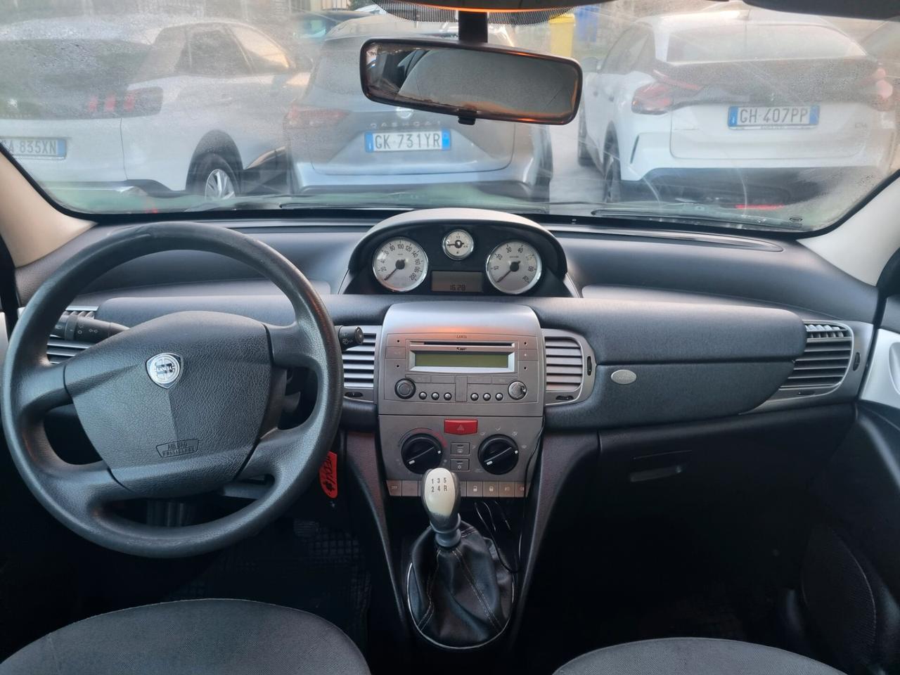 Lancia Ypsilon 1.2 Argento