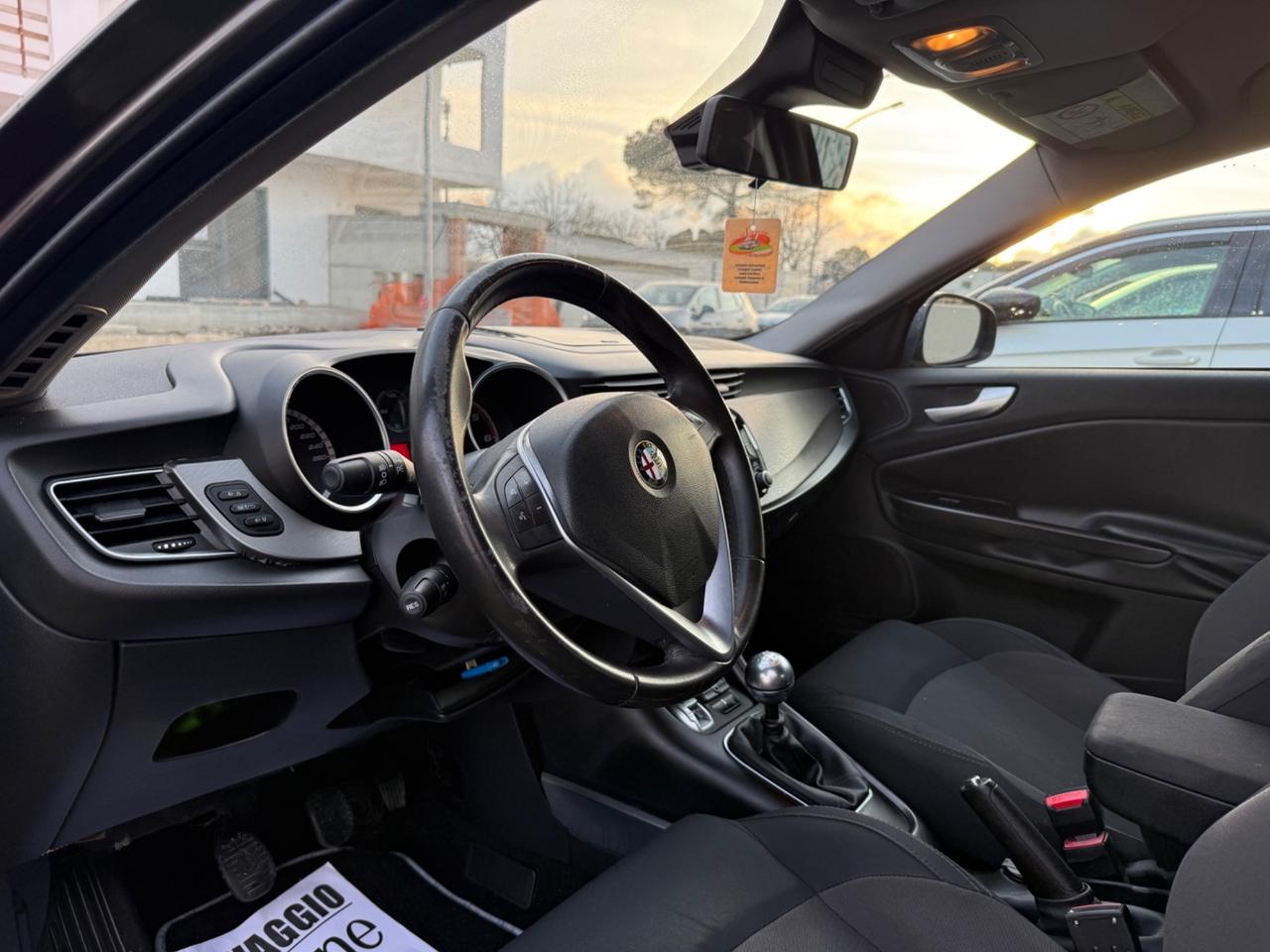Alfa Romeo Giulietta 1.6 JTDm-2 120 CV Distinctive