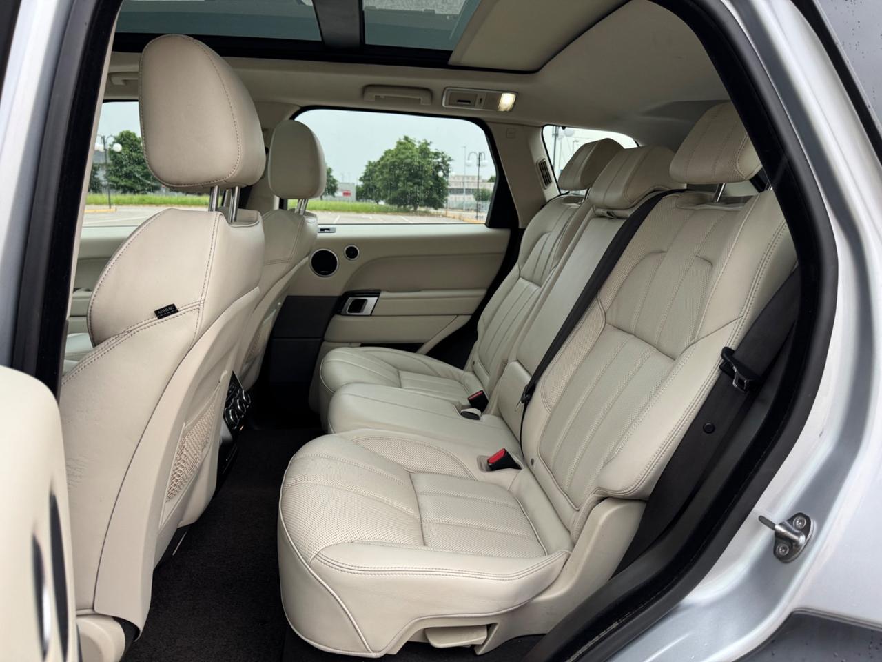 Land Rover Range Rover Sport 3.0 TDV6 HSE Dynamic