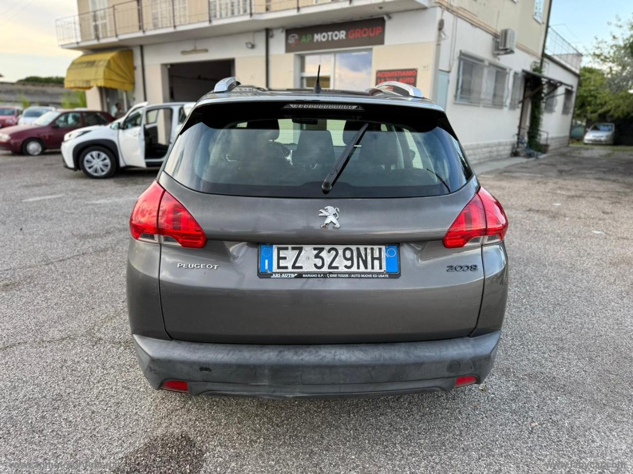 PEUGEOT 2008 PureTech 82 Allure