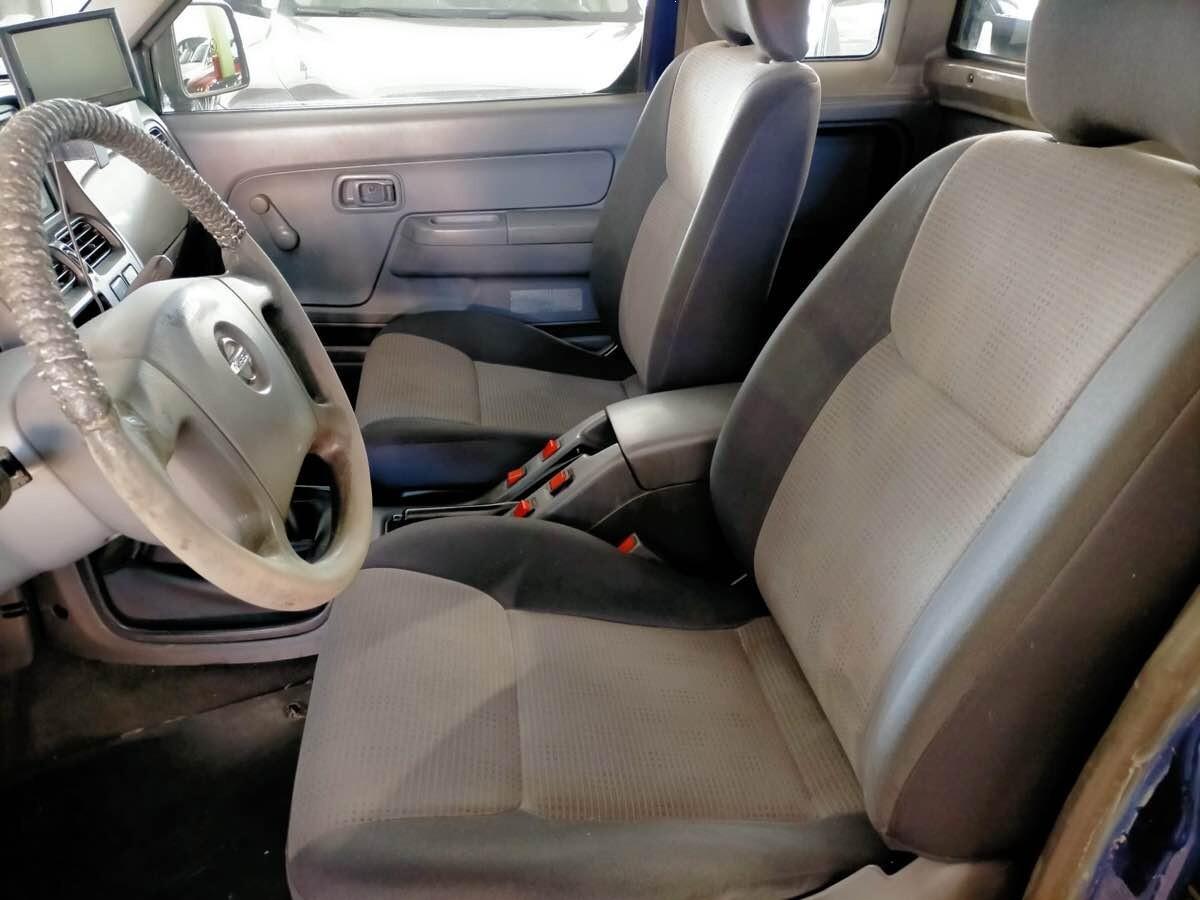 Nissan PICK UP 2.5 TD KING CAB