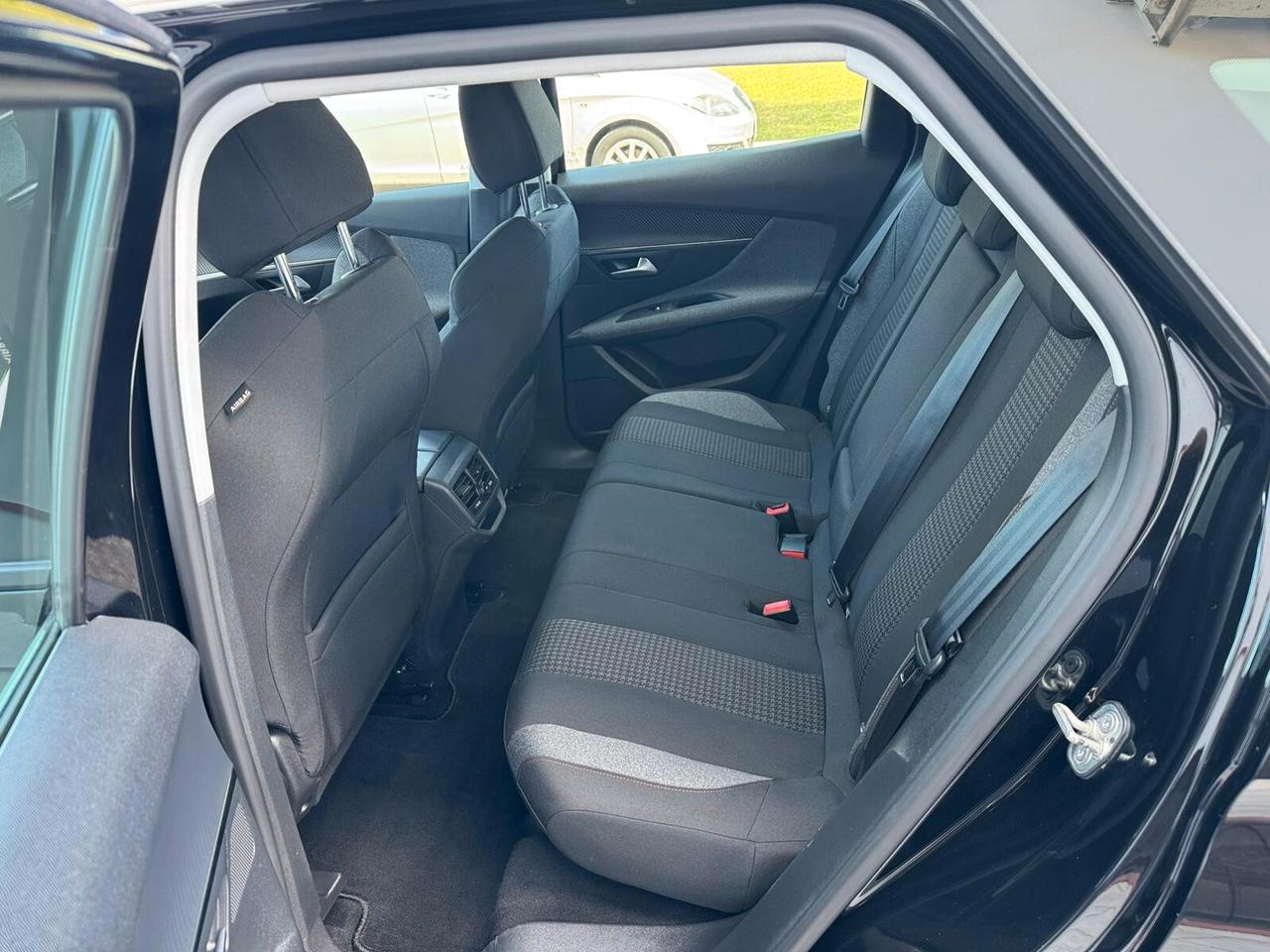 Peugeot 3008 BlueHDi