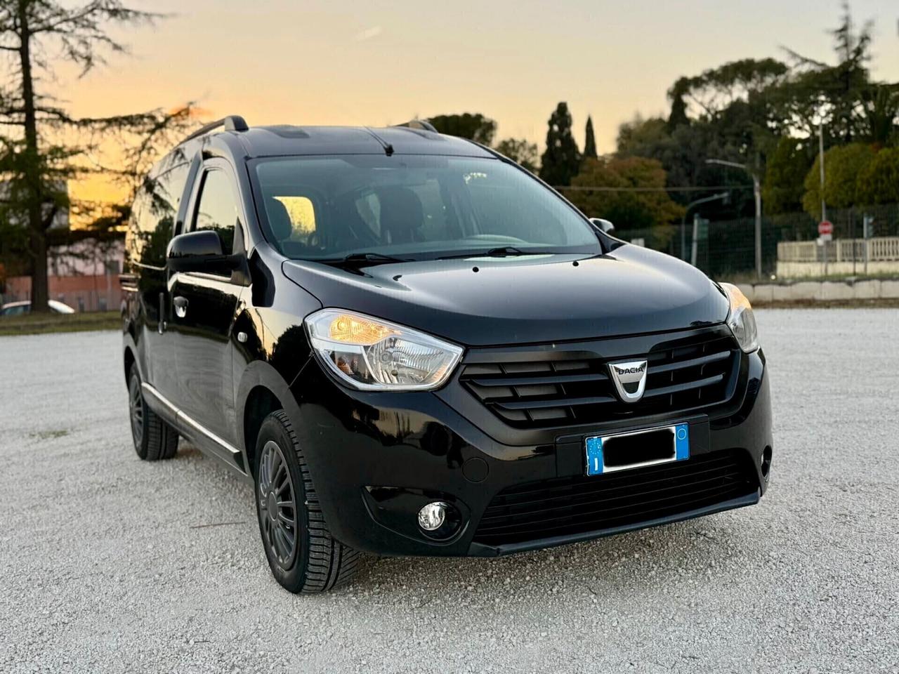 Dacia Dokker con posti 1.6 GPL neopatentati UNIPROPR