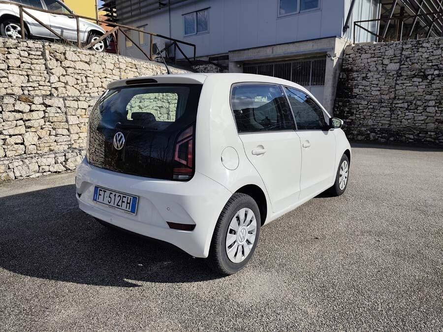 Volkswagen up! 1.0 75 CV 5p. high BlueMotion Technology 27.000 KM Documentati!