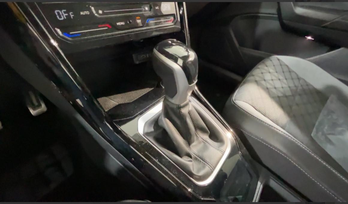 VOLKSWAGEN T ROC R-LINE 2022 DSG 2.0 TDI 150CV