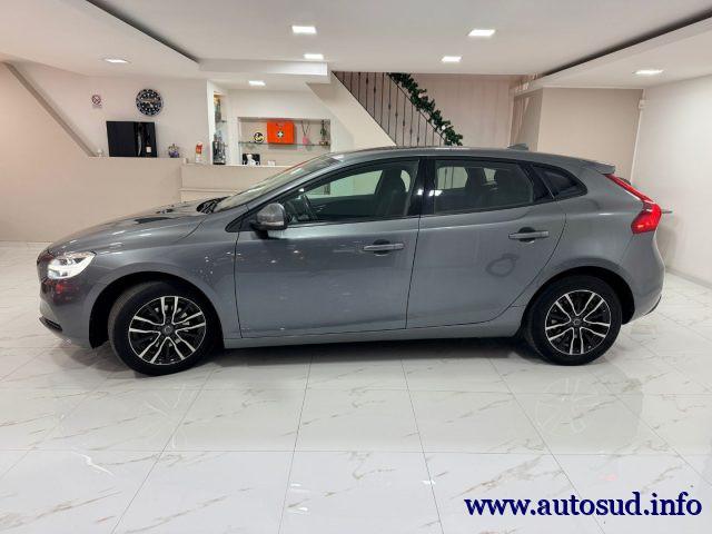 VOLVO V40 D2 Business