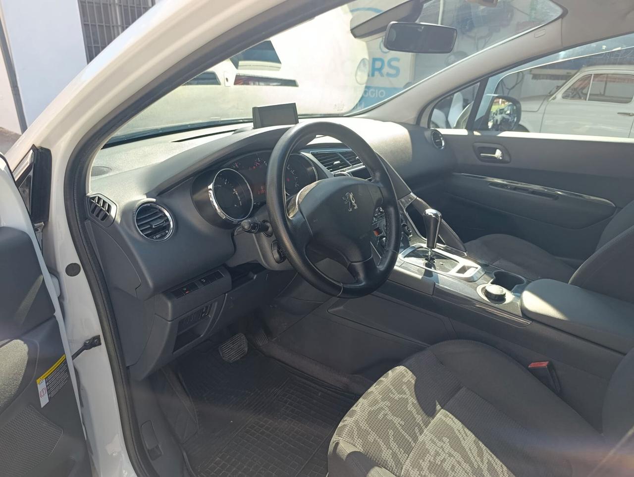 Peugeot 3008 1.6 e-HDi 112CV cambio robotizzato S.&S. Business