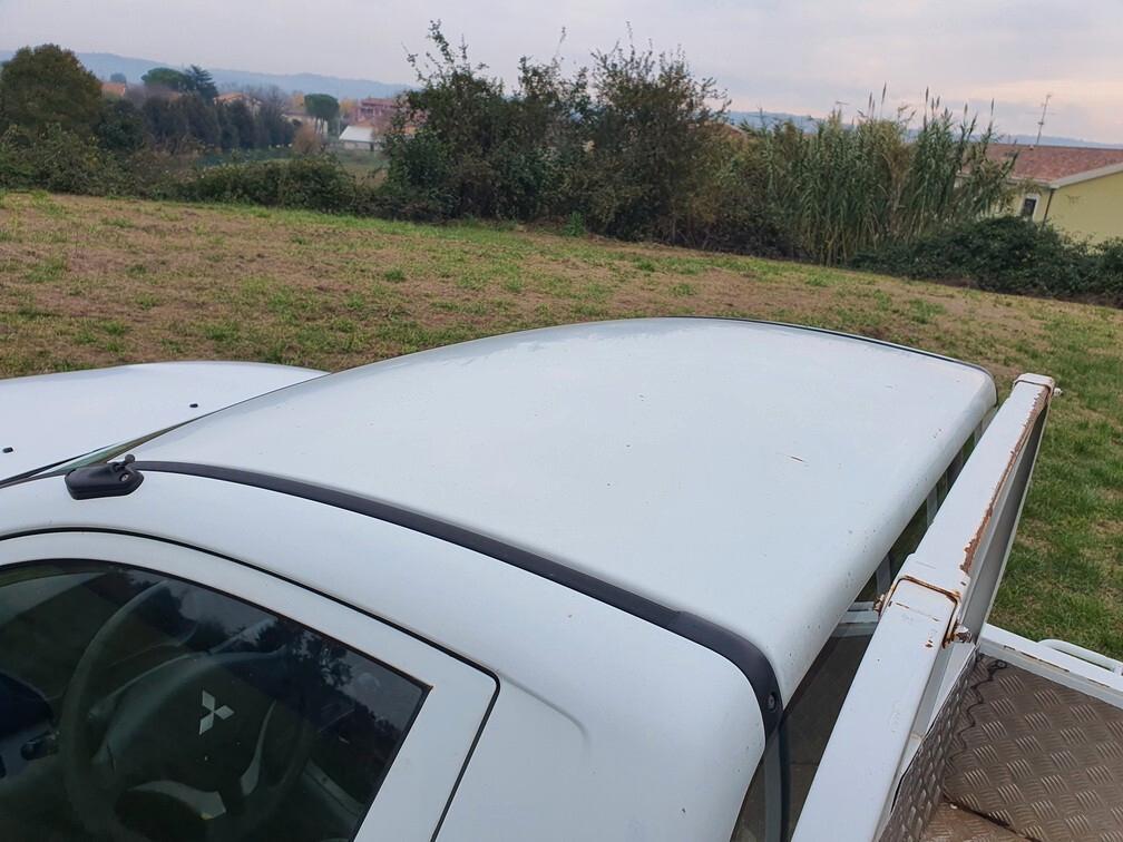Mitsubishi L200 2.5 DID 4WD RD LOCK Cassone 2,20 m