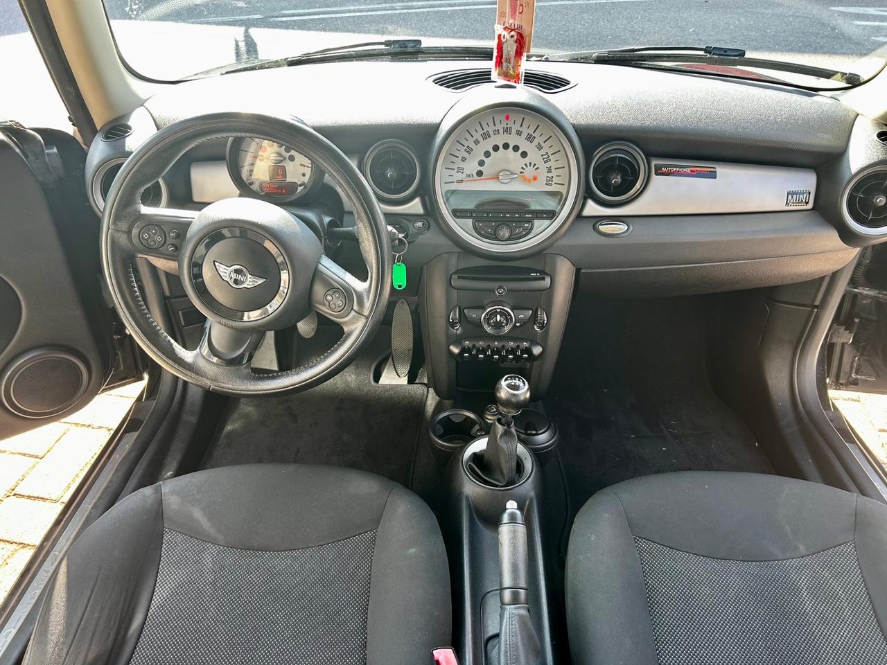 Mini 1.6 16V One (55kW)