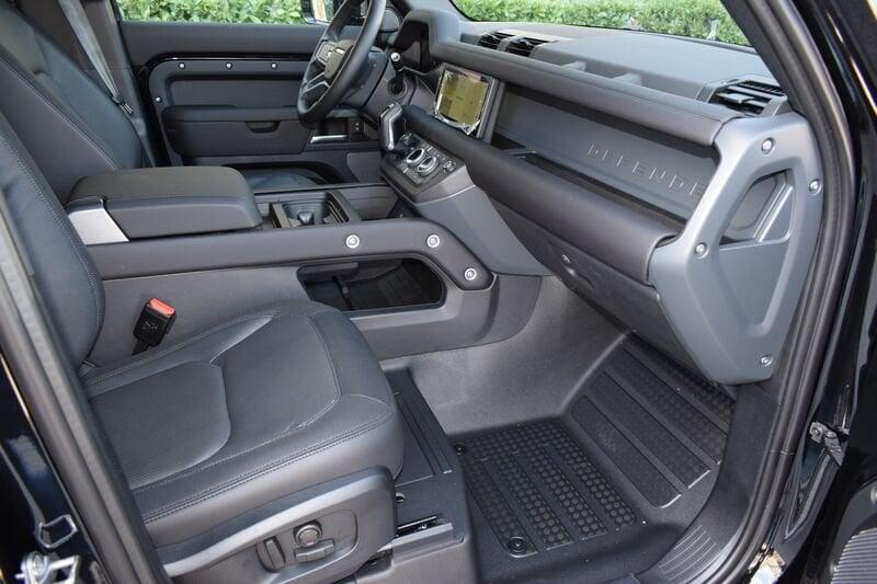 Land Rover Defender D200 AWD Auto 110 X-Dynamic SE IVA ESPOSTA