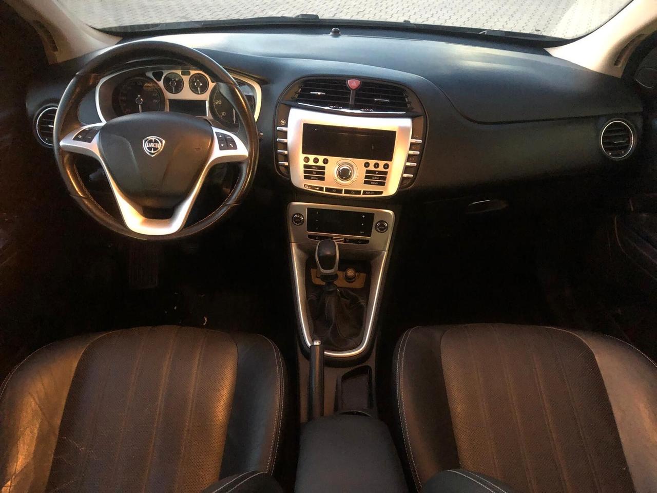 Lancia Delta 1.6 MJT DPF Gold
