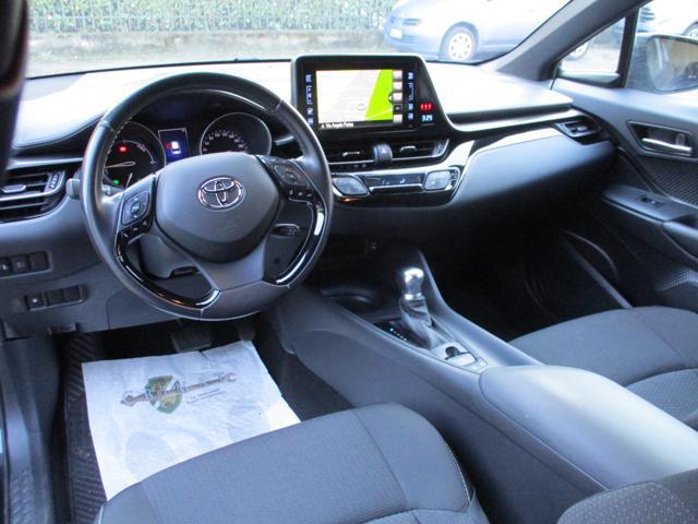 TOYOTA C-HR 1.8 Hybrid E-CVT Business