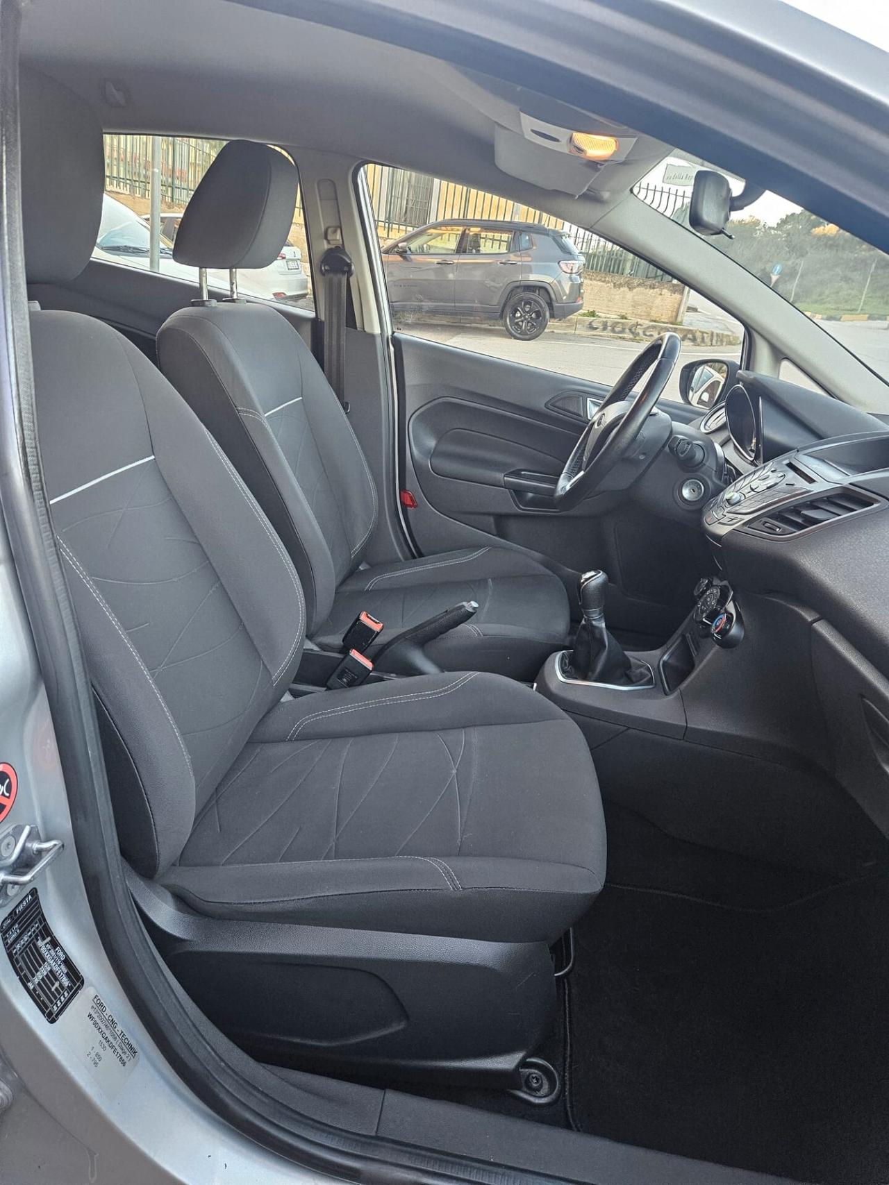 Ford Fiesta 5p. 1.4 BENZ/GPL Titanium 95cv