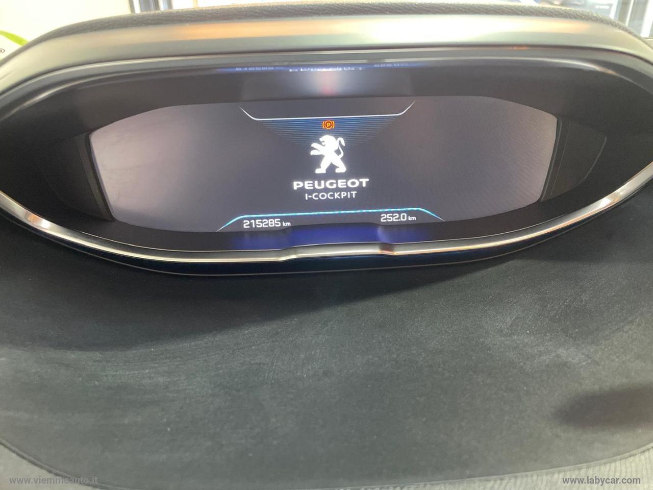 PEUGEOT 5008 BlueHDi 130 S&S Allure