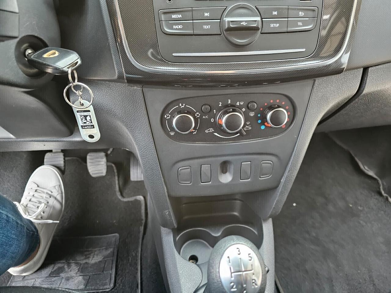 DACIA SANDERO 1.5 75CV 12/2019 PER NEOPATENTATI