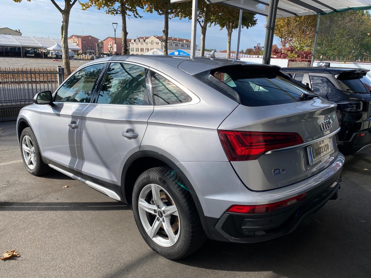 Audi Q5 40 TDI 204 CV quattro S tronic line plus -TRAZIONE INTEGRALE