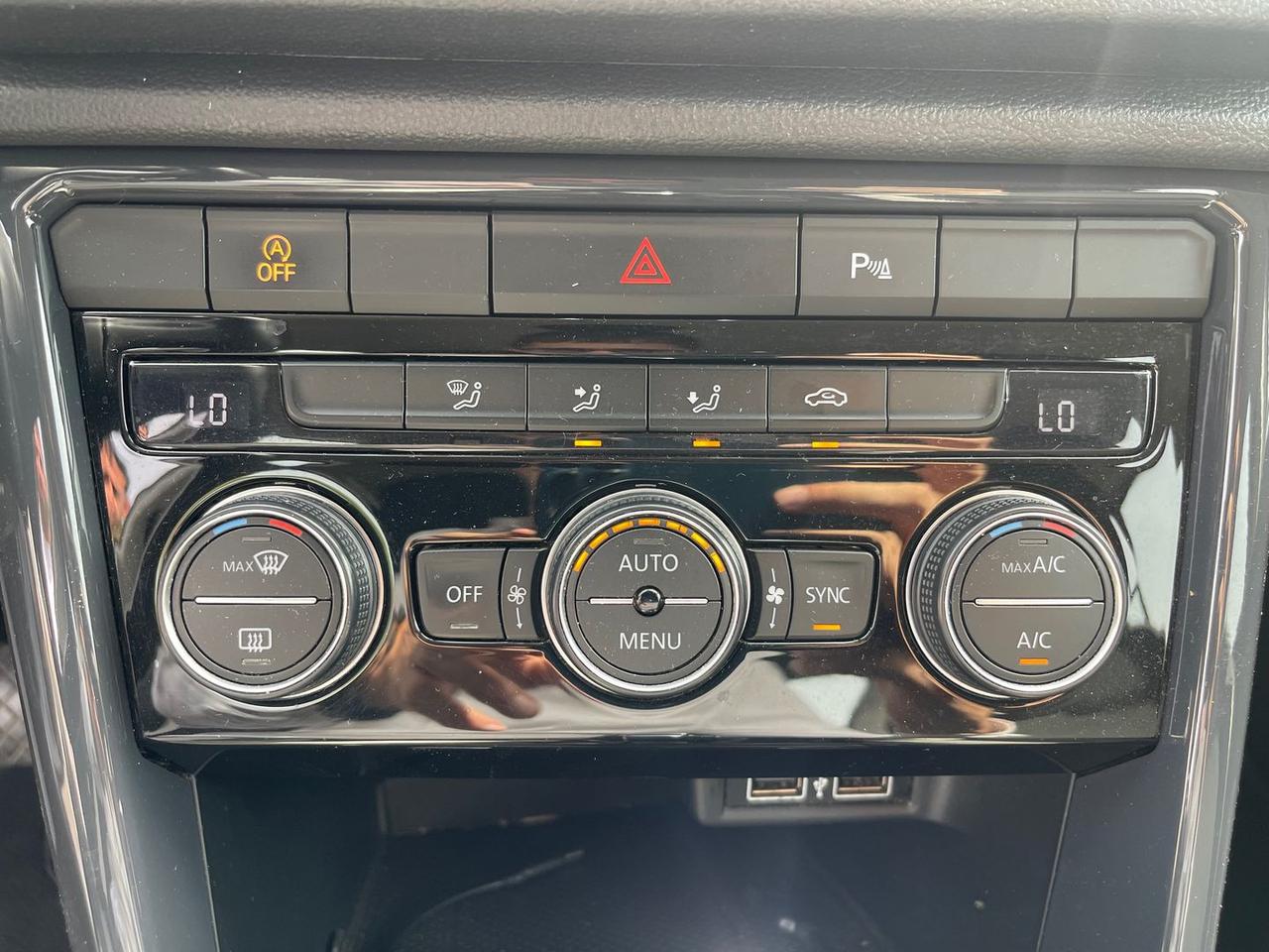 Volkswagen T-Roc 2.0 TDI Advanced #12150