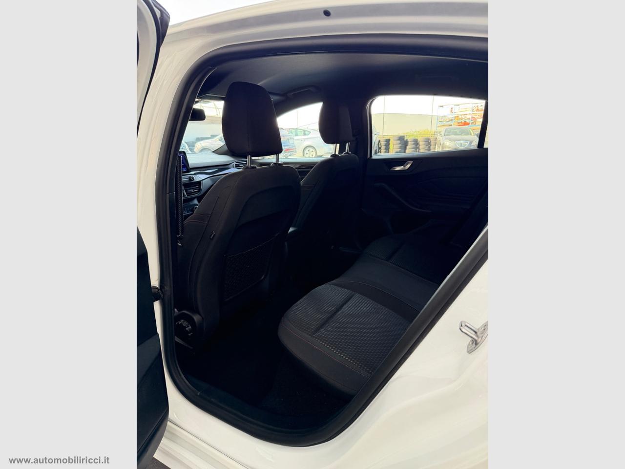 FORD Focus 1.0 EcoBoost Hybrid 125CV ST LINE