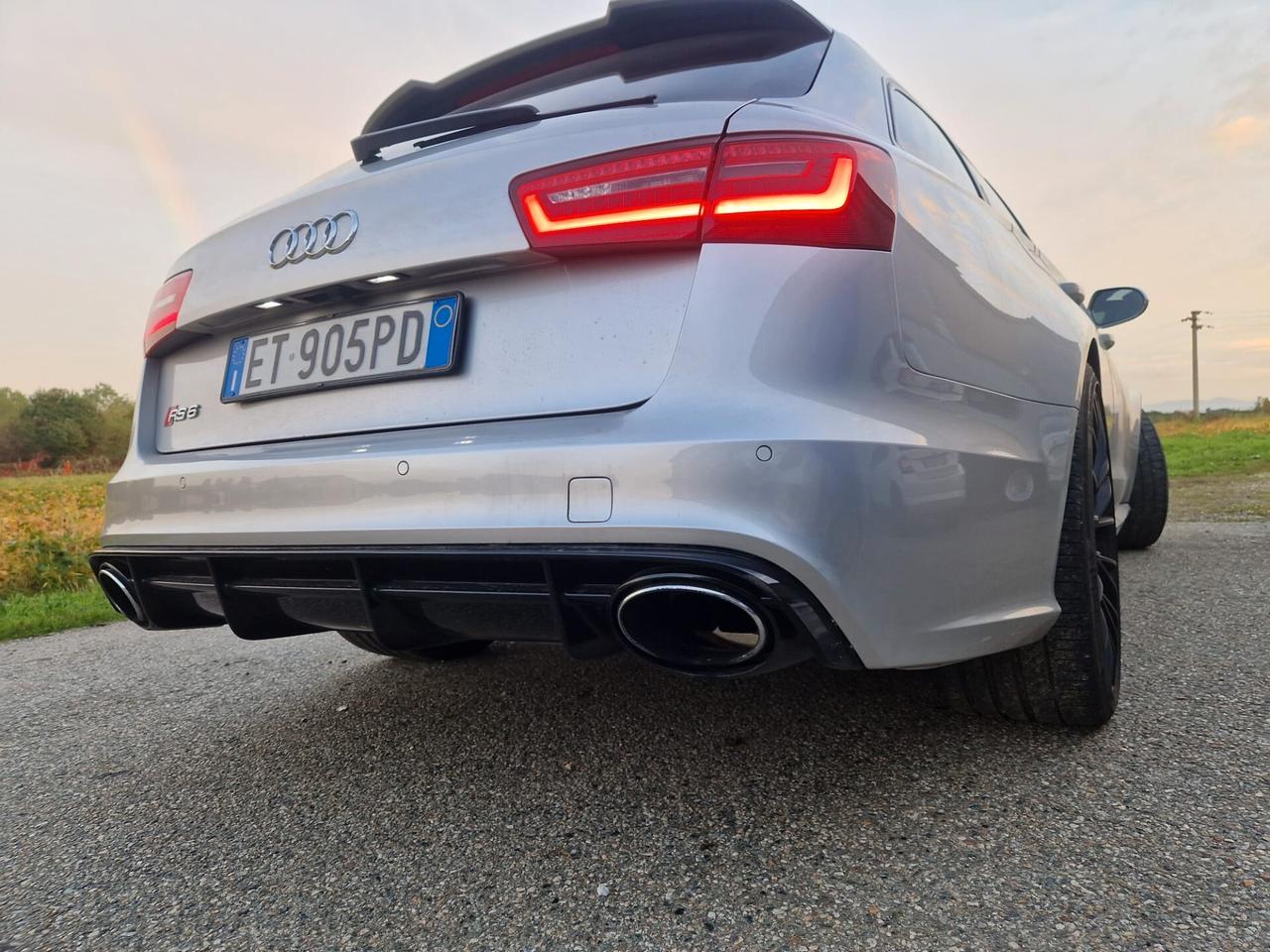 Audi A6 RS 6 Avant 4.0 TFSI quattro tiptronic